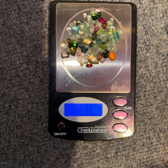 Assorted Gemstones Collection - Picture 15 of 15